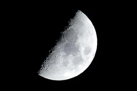 Der Mond