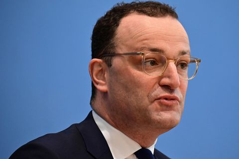 Vierte Corona-Welle: Spahn: "Situation ist ernst – wir müssen die Dynamik brechen"