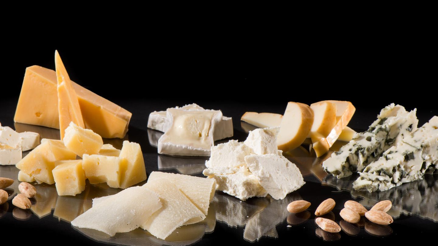 Which type of cheese is particularly healthy — and which isn't?