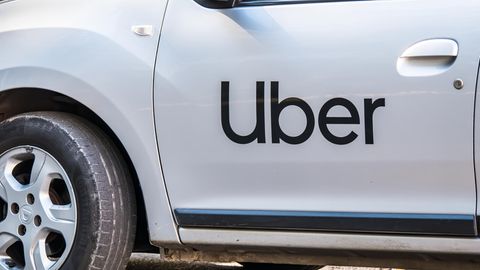 Uber berechnet seit 2016 eine Extra-Gebühr, wenn der Fahrer länger als zwei Minuten warten muss 
