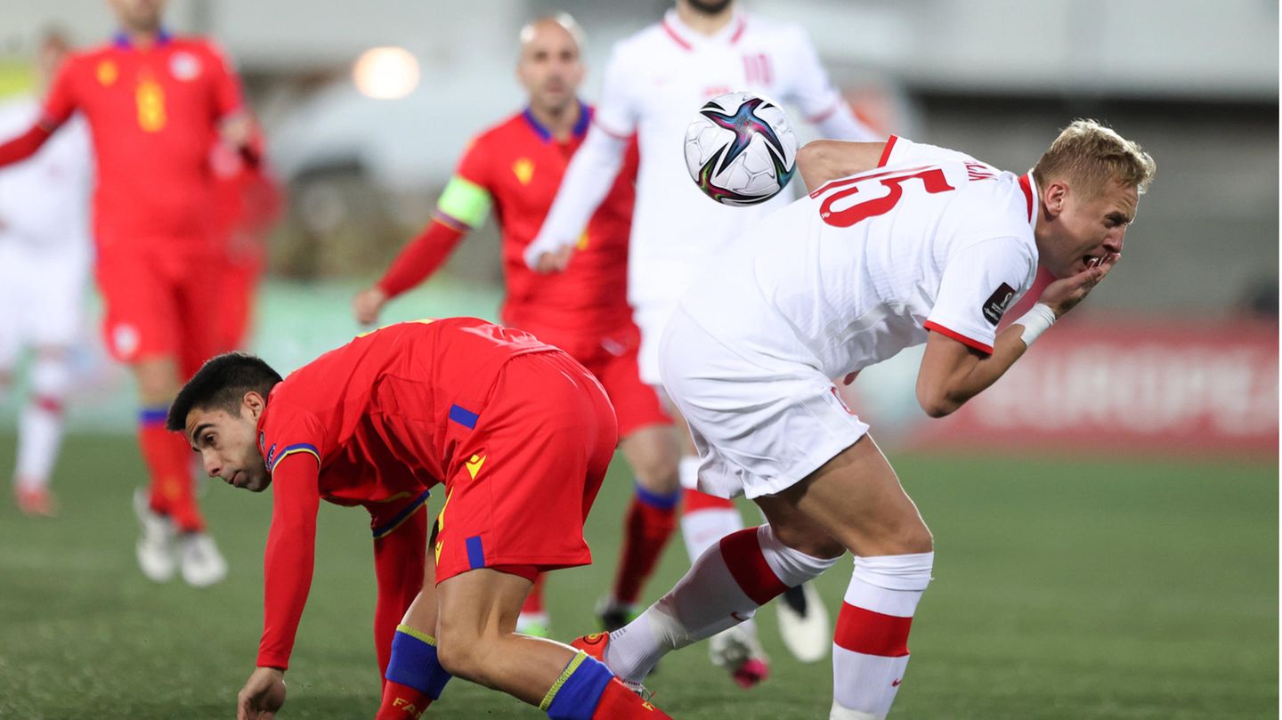 Ricard Fernandez: Footballer sees the red card after 20 seconds