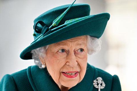 Queen Elizabeth muss ihren ersten öffentlichen Auftritt nach Wochen absagen.