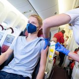 Impfzentrum an Bord einer Boeing 777 von Austrian Airlines