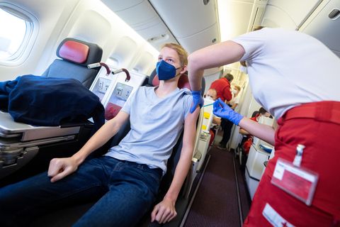 Impfzentrum an Bord einer Boeing 777 von Austrian Airlines