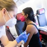 Impfzentrum an Bord einer Boeing 777 von Austrian Airlines