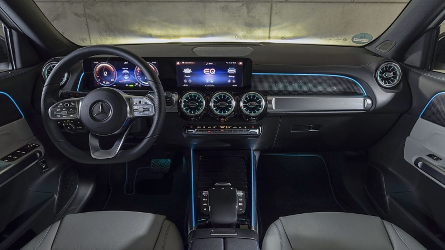 Das Interieur entspricht dem des EQA