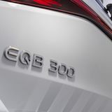 Mercedes EQB 300 4Matic hat 168 kW / 228 PS