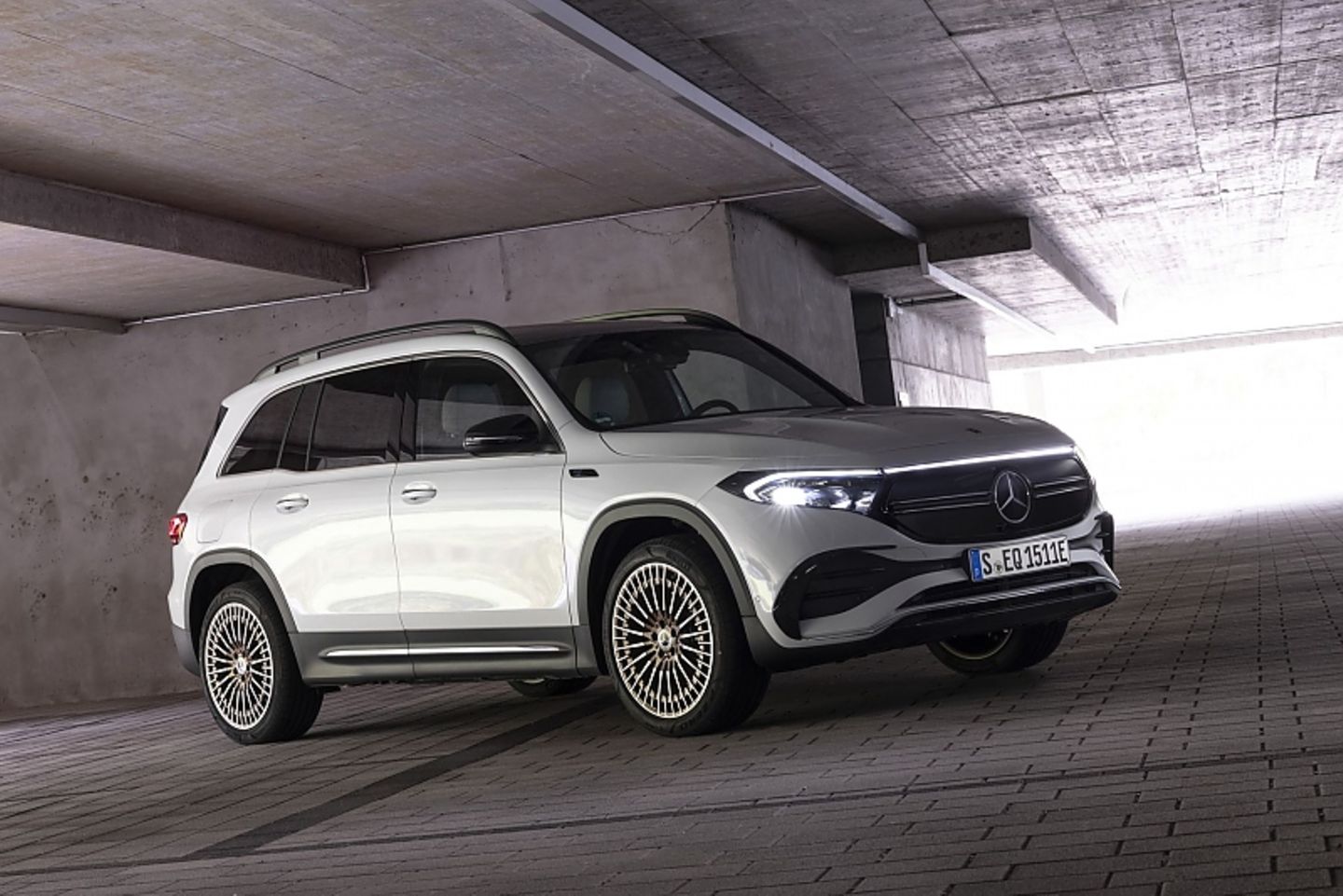 Der Mercedes EQB 300 4Matic wird bei 160 km/h abgeregelt