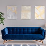 Mit zwei Zimmerpflanzen können Sie die Räume besser strukturieren und den Blick des Betrachters lenken. Werden die Pflanzen symmetrisch im Raum platziert, also links und rechts vom Sofa beispielsweise, dann sollten es die gleichen Pflanzentypen sein. Mit unterschiedlichen Pflanzen und verschiedenen Höhen können Sie dem Raum Leben einhauchen.