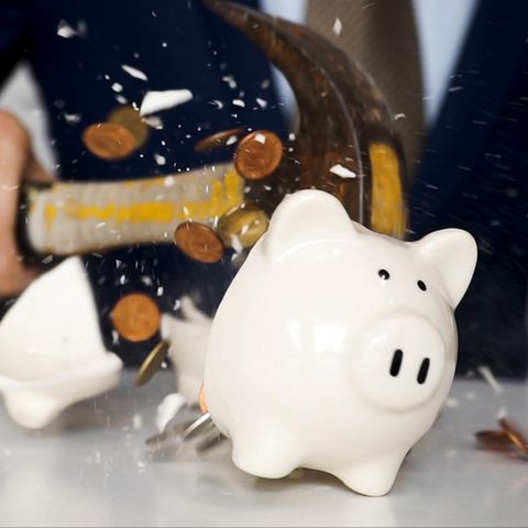 Negativzinsen sind mittlerweile bei Banken gängige Praxis - aber juristisch umstritten