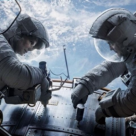 Sandra Bullock und George Clooney als Astronauten im Film Gravity