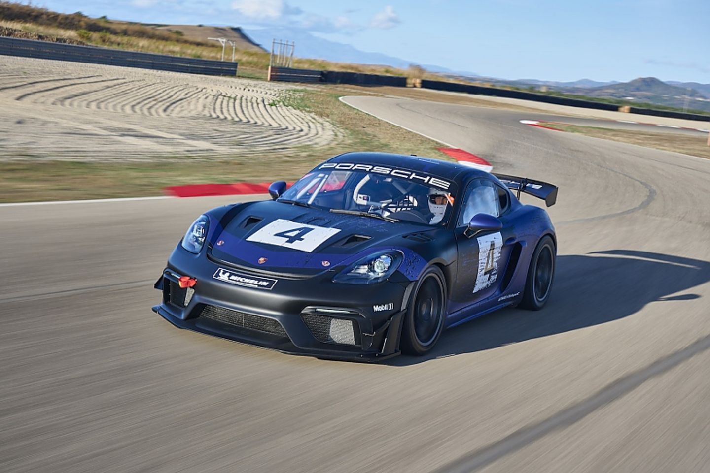 Porsche 718 Cayman GT4 RS