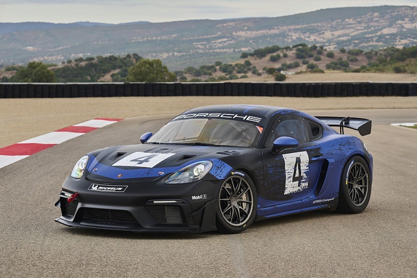 Porsche 718 Cayman GT4 RS
