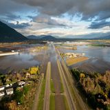 Kanada, Abbotsford: Hochwasser auf dem Highway 1