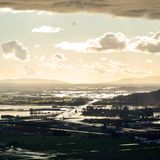 Diese Aufnahme zeigt das Ausmaß der Fluten in Abbotsford und auf dem Highway 1