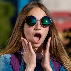 Teenagerin im Park