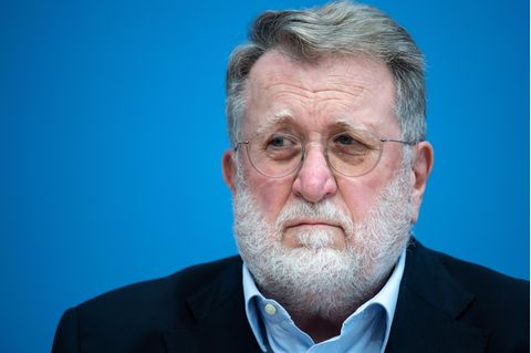 Boostern bald für alle! Stiko-Chef Thomas Mertens verkündete die anstehende Entscheidung in der Talkshow von Markus Lanz.