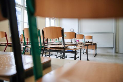 Ein leeres Klassenzimmer