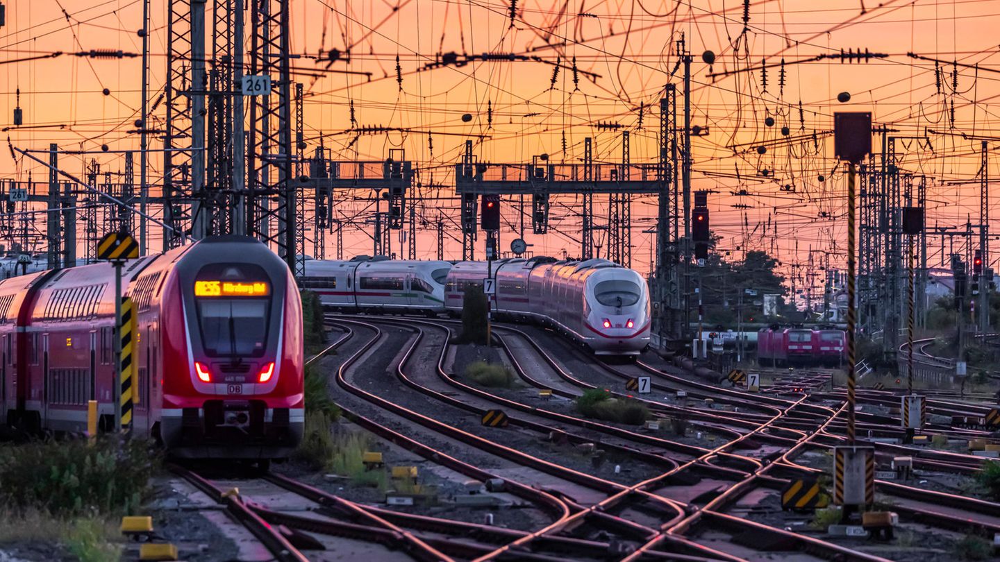 Licht- und Schattenseiten: ADAC Test: Was Reisende bei der Bahn am meisten nervt