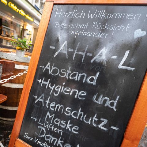 Masken, Abstand und Hygiene bleiben weiterhin wichtige Maßnahmen bei der Pandemiebekämpfung