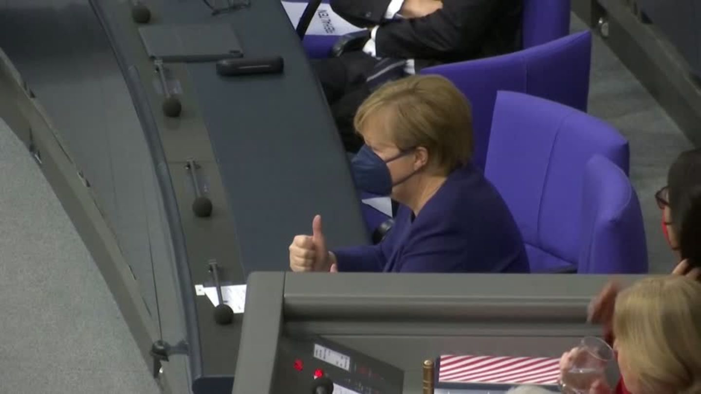 Video: Merkel und die Wand