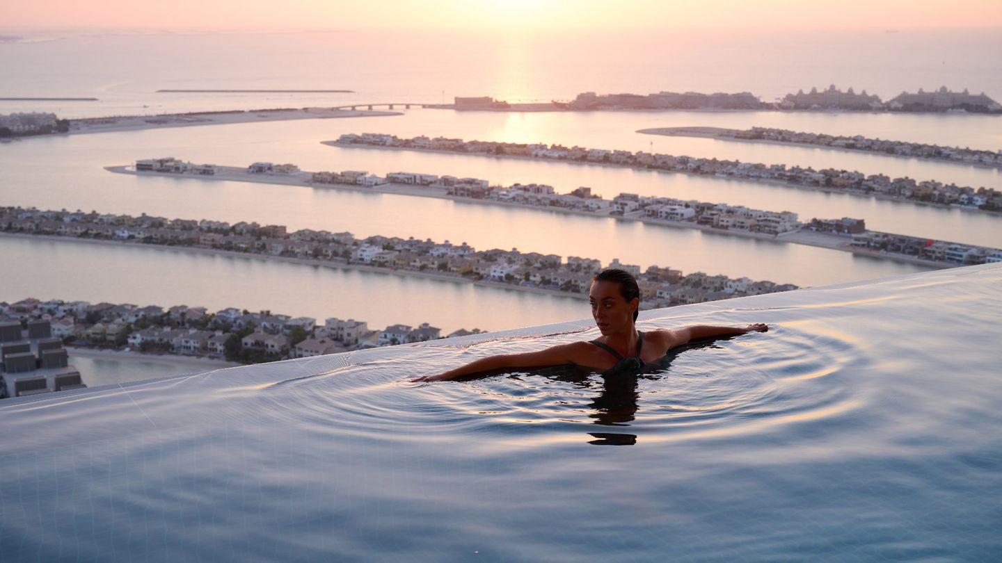 Aura Skypool