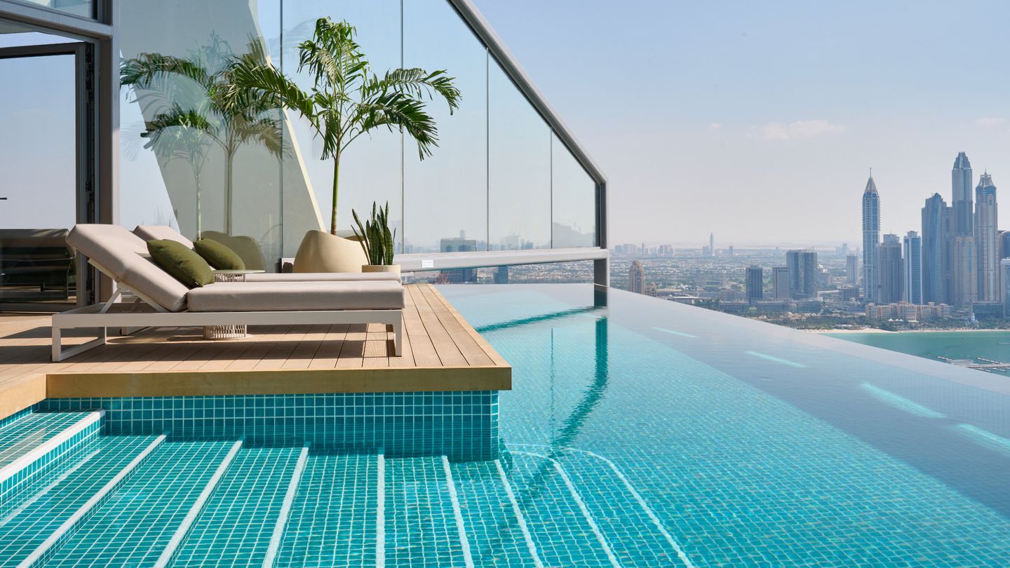 Aura Skypool