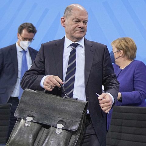 Corona Kampf Scholz und Merkel