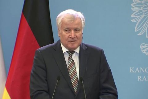 Video: Seehofer: werden keine Migranten aus Belarus aufnehmen