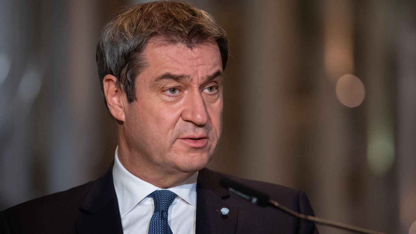 CSU-Zustimmung im Bundesrat: Söder zu neuen Corona-Maßnahmen: "Ein De-Facto-Lockdown für Ungeimpfte"