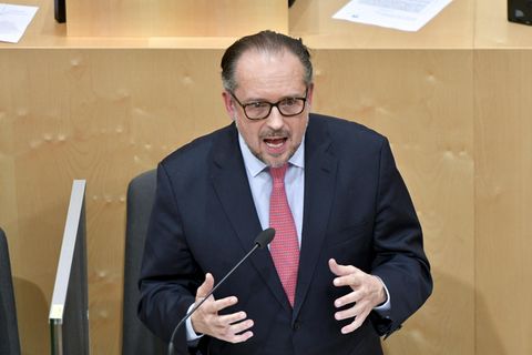 Alexander Schallenberg verkündet den bundesweiten Lockdown