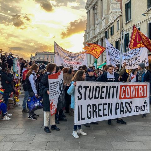 Front gegen Ungeimpfte: Italien verschärft Corona-Regeln. Und die Geimpften gehen auf die Barrikaden