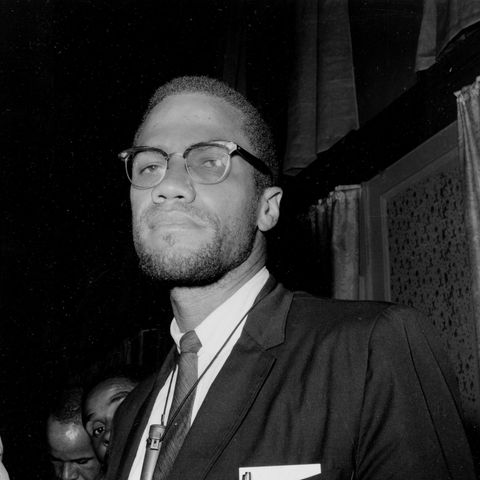 Ein Schwarzweiß-Foto von Malcolm X