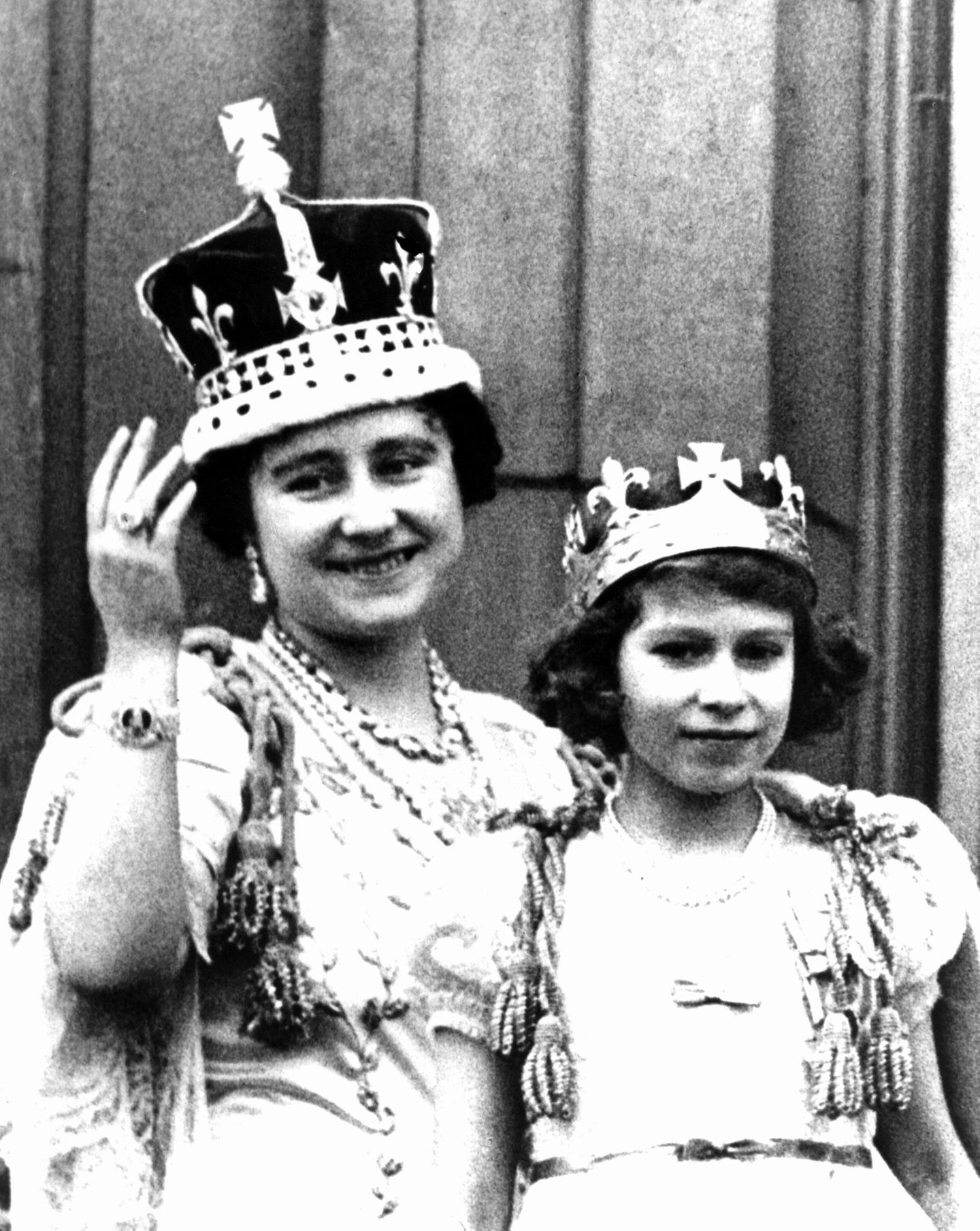 Königin Elizabeth von Großbritannien und ihre älteste Tochter, Prinzessin Elizabeth
