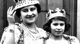 Königin Elizabeth von Großbritannien und ihre älteste Tochter, Prinzessin Elizabeth