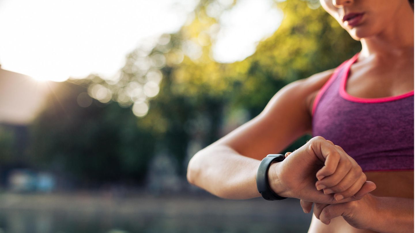 Stiftung Warentest: Klarer Sieger im Smartwatch-Test: Die schlauste Uhr trackt auch am besten
