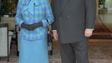 Die Queen mit Helmut Kohl