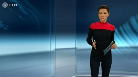 ZDF-Moderatorin Nazan Gökdemir im Star-Trek-Outfit