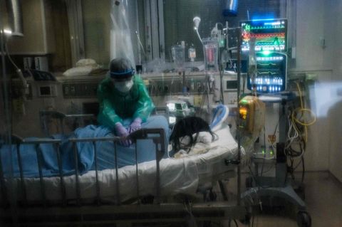 Corona-Patientin im Krankenhaus