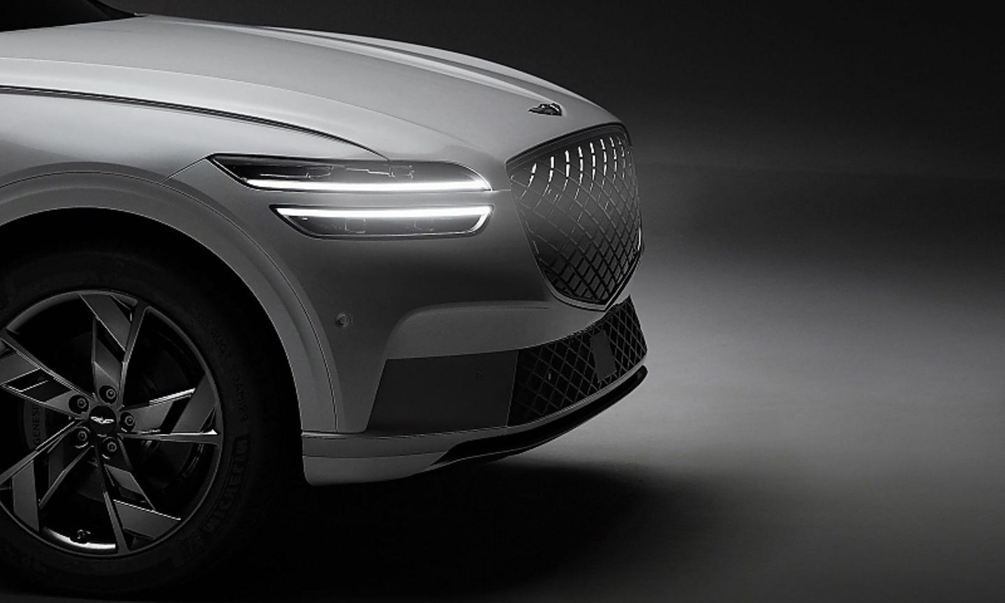 Genesis Electrified GV 70
