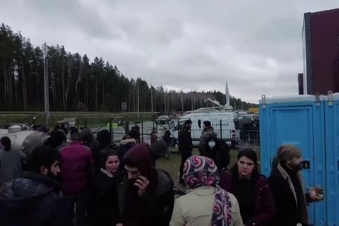 Video: Ziel Deutschland: Juan Carlos aus Kuba berichtet von seinem Weg nach Belarus