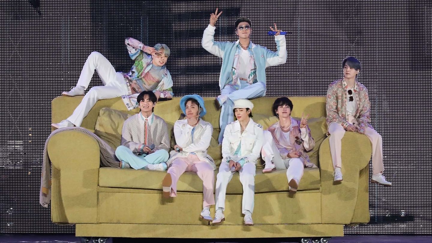 K-Pop: BTS räumen bei den American Music Awards 2021 ab – und treten zusammen mit Coldplay auf