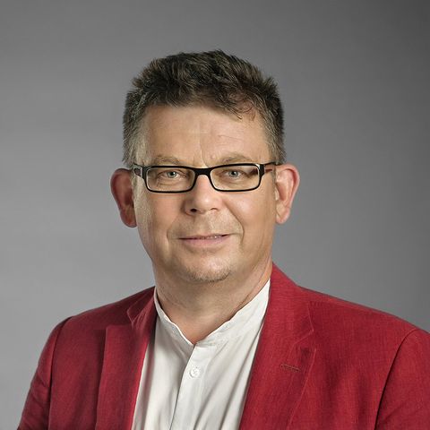 Josef Franz Lindner ist Inhaber des Lehrstuhls für Öffentliches Recht, Medizinrecht und Rechtsphilosophie.