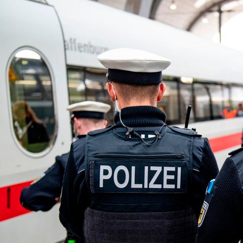 Bahnpolizisten