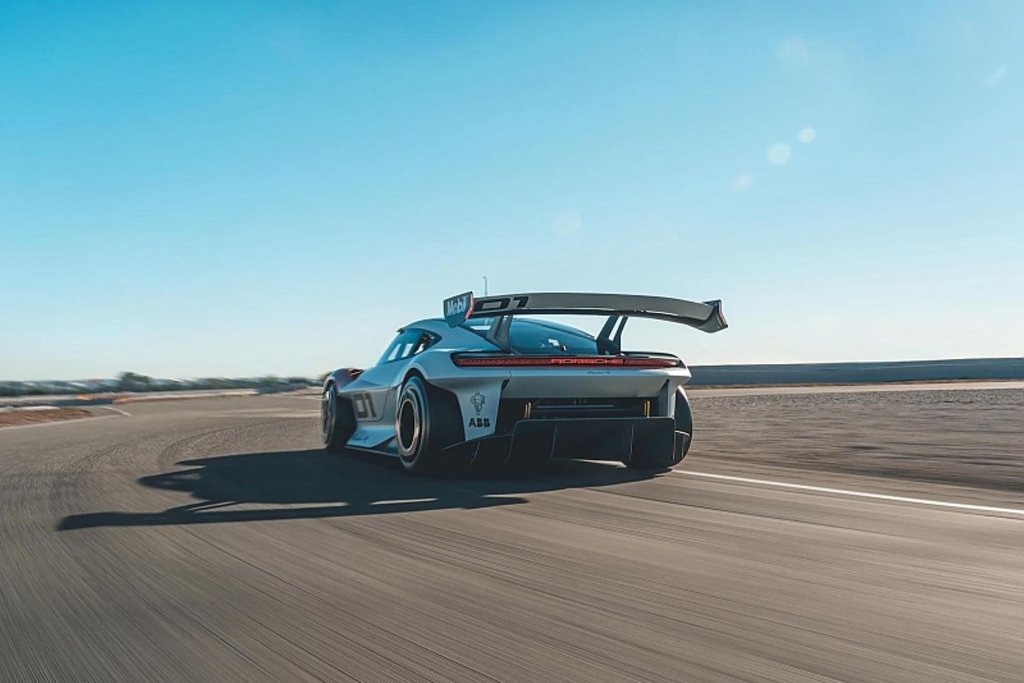 Porsche Mission R
