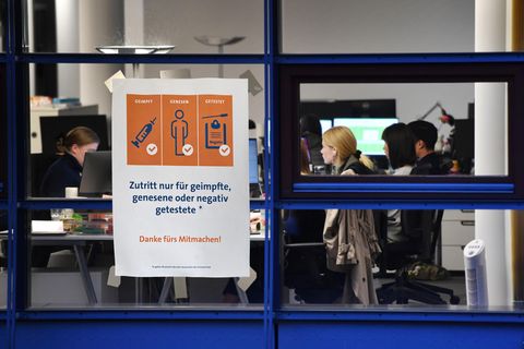 So kontrollieren Dax-Firmen den 3G-Zutritt