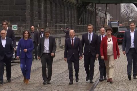 Video: Ampel will Kohleausstieg vorziehen und Ökostrom-Ausbau beschleunigen