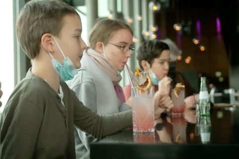 Limousinenfahrt & Cocktails: Hamburger Hotel lädt zur Luxusimpfung ein.