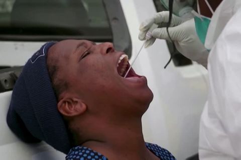 Video: Ministerium bestätigt: Südafrika Virusvariantengebiet