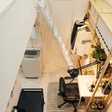 Es ist sogar Platz für eine Waschmaschine.